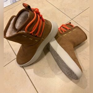 Stylish Ugg Boom Brown and Orange Women's Boots Size 7
